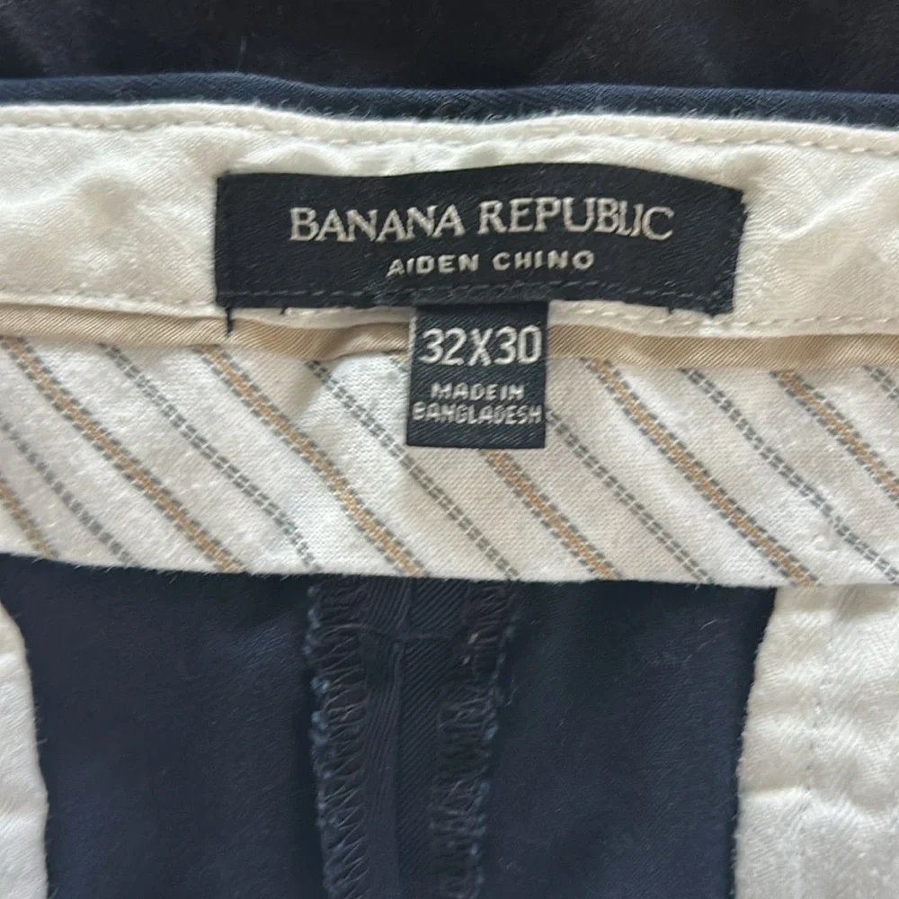 Navy Blue Banana Republic Aiden Chino - 32x30